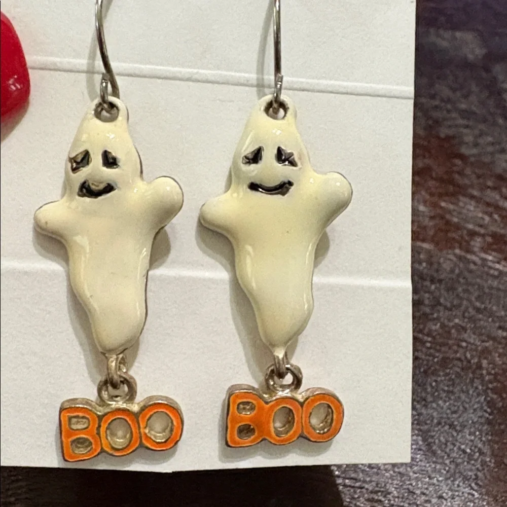 Claire’s Halloween White ghost BOO pierced earring